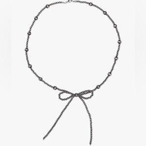 Cute Anthropologie Pearl bow necklace